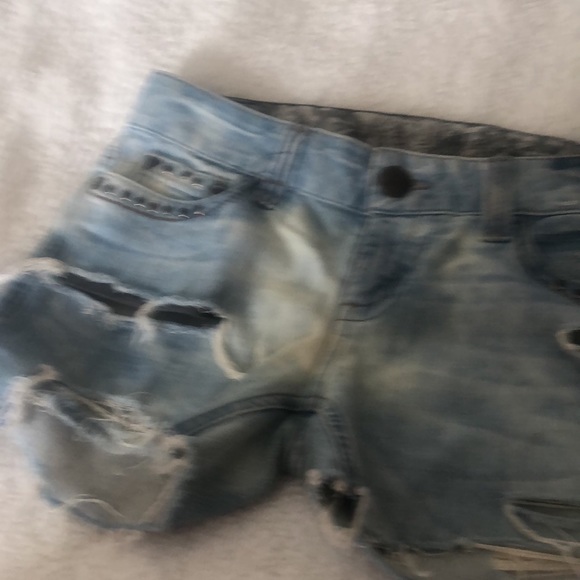 Guess Jean shorts size 30 Good Condition.  non smoking home - Picture 3 of 4